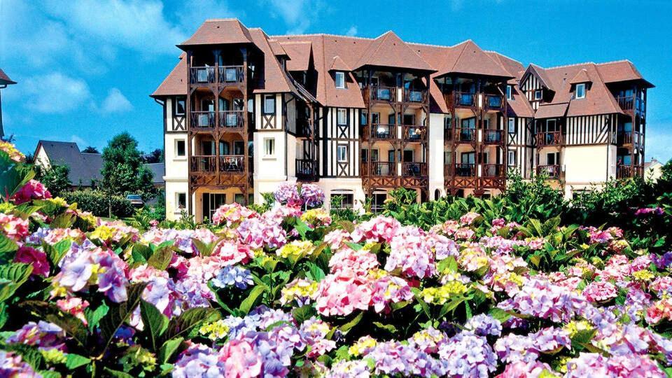 Le Loft Du Golf De Deauville Buitenkant foto